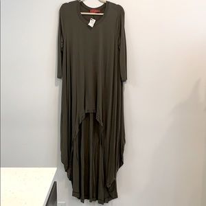 AKIRA Hi-Low long sleeve dress size small
